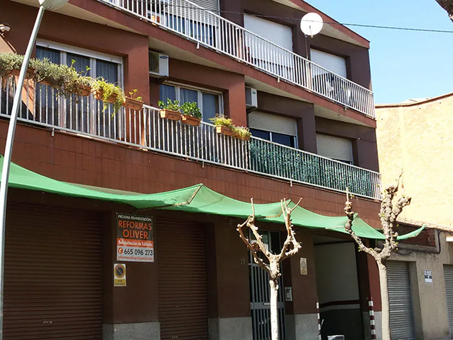 Rehabilitación de fachada en General Castaño 28, Molins de Rei
