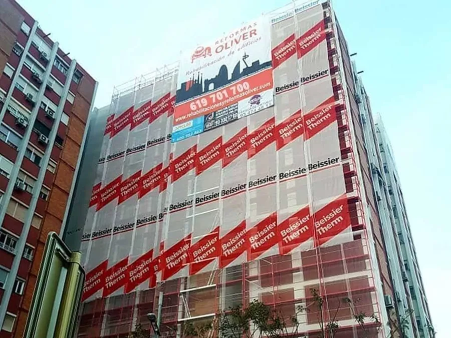 Rehabilitación de fachada en Avenida República Argentina, Cornellà